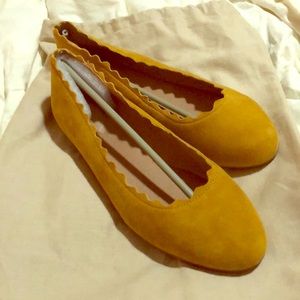 Violet & Red Winny Suede Scalloped Flats